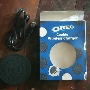 Oreo Cookie Wireless Charger